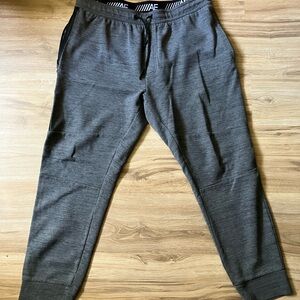 American Eagle 24/7 Flex Joggers